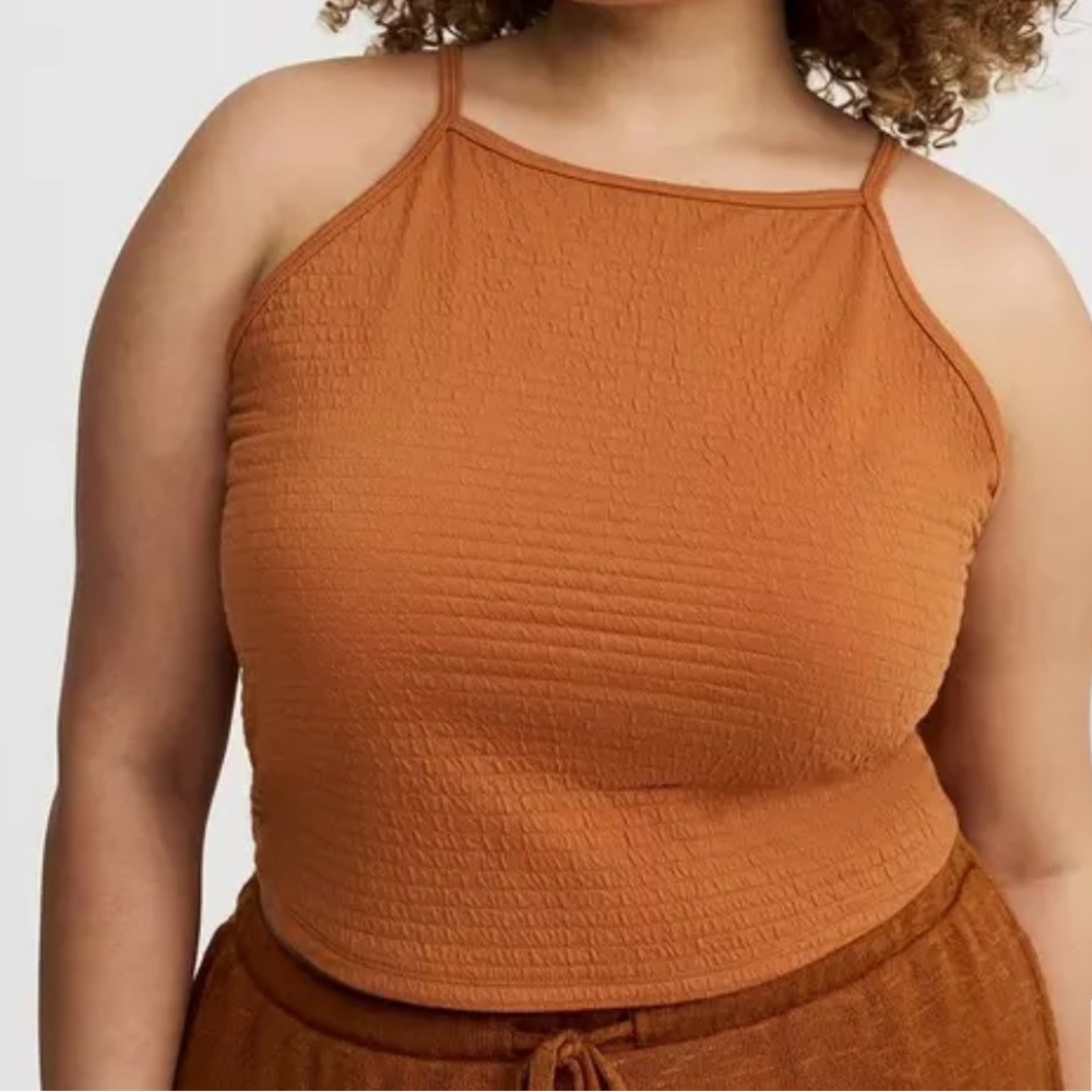 Torrid Goddess Neck Crop Tank-Color: Amber Brown